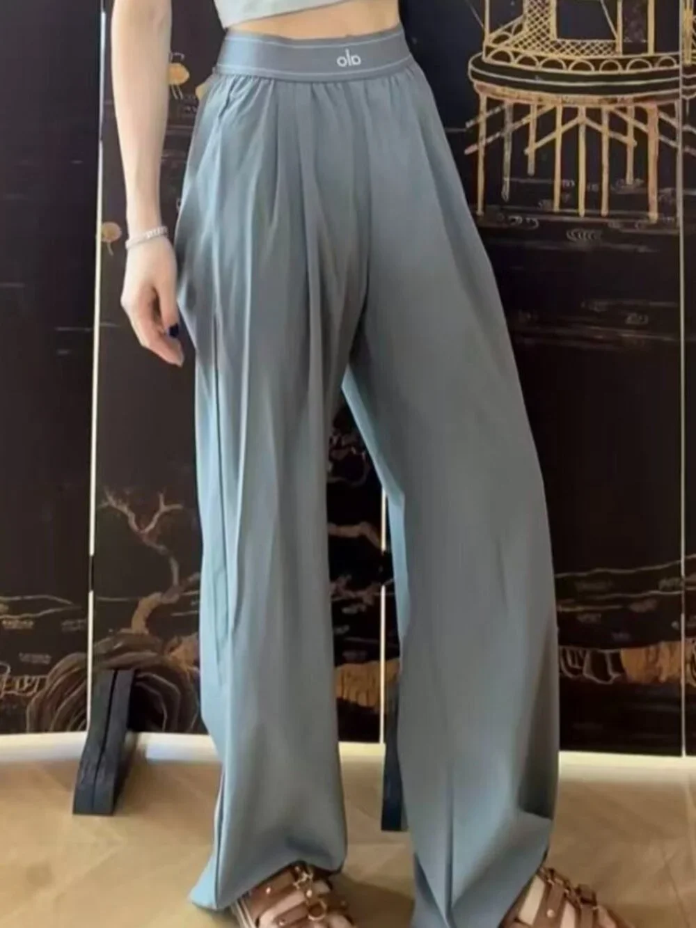 ALO Yoga Women's Suit Pants, Steel Gray, Subtle Luxury โจ Regular Size - Picture 1 of 6